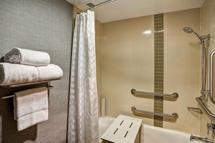 Room 12 of 39