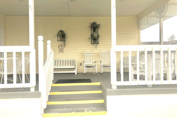 Hotel 4 of 76