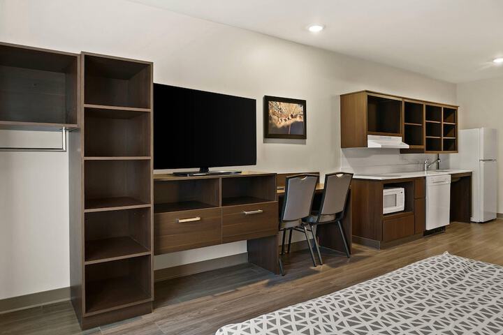 Woodspring Suites East Lansing - University Area