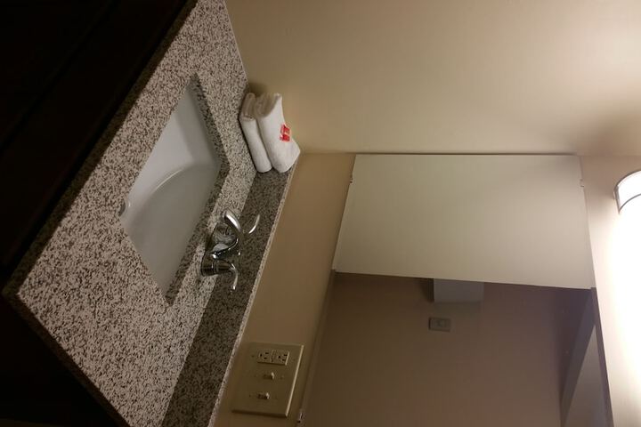Room 11 of 24