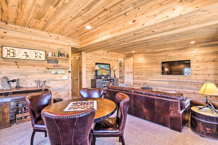 Jefferson Cabin w / Fire Pit: Near Hiking Trails!