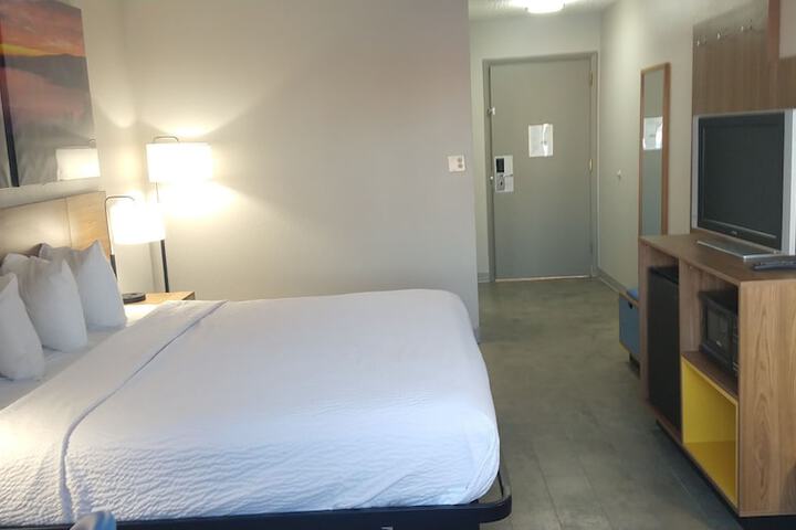 Room 9 of 46