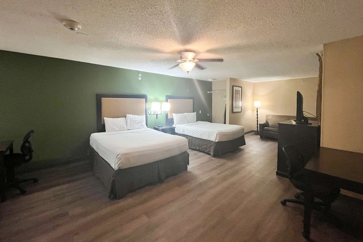 Room 25 of 27