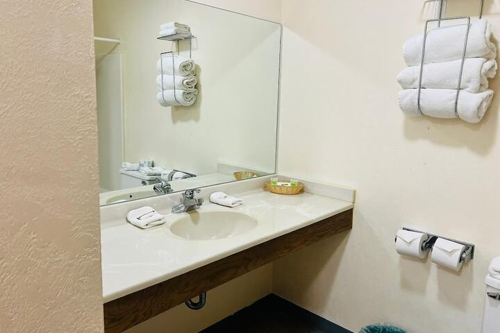 Villa Inn Motel Near Hwy 12 WI Capital O