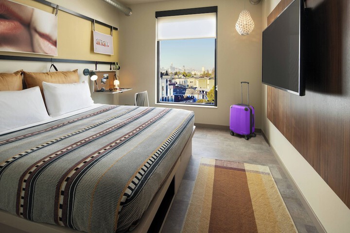 Room 15 of 31