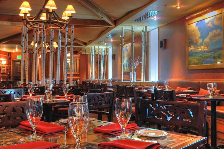 Dining 53 of 75