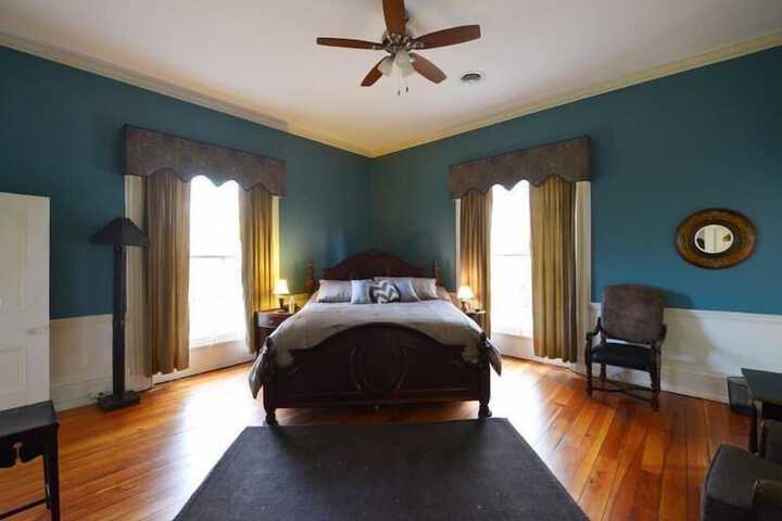 Room 11 of 20