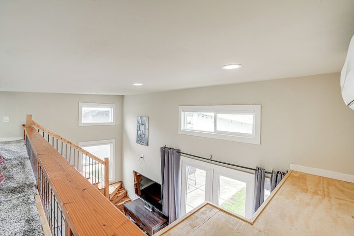 Pacheco / martinez Studio: 22 Mi to Dtwn Oakland!