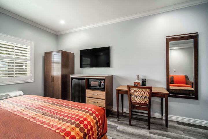 Rodeway Inn & Suites Pasadena