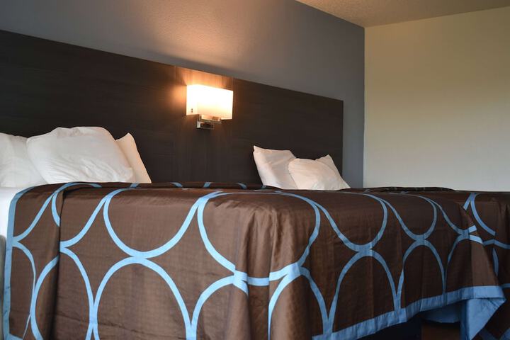 Room 13 of 20