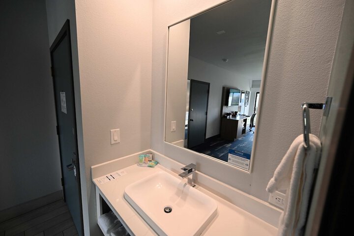 Room 41 of 75