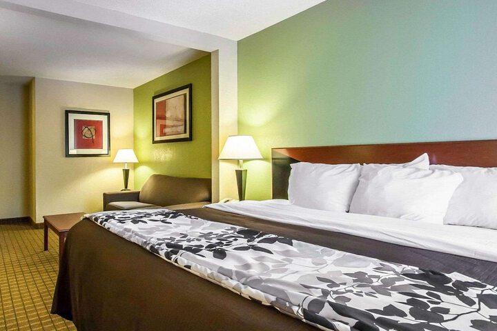 Room 20 of 35