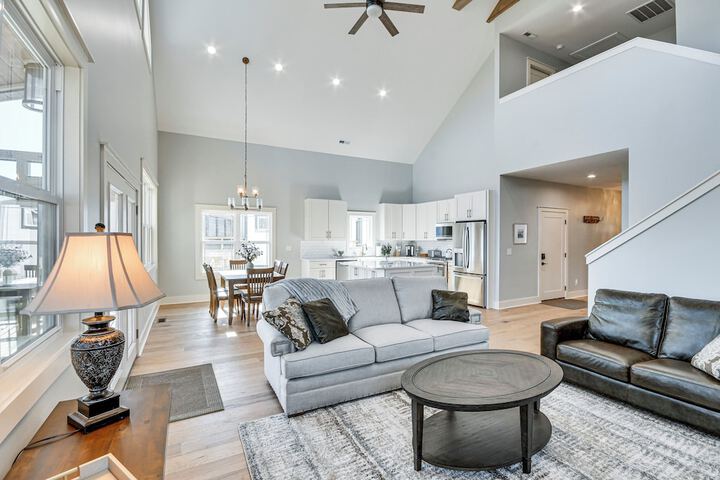 Newly Built Home w / Mtn Views in Black Mountain!