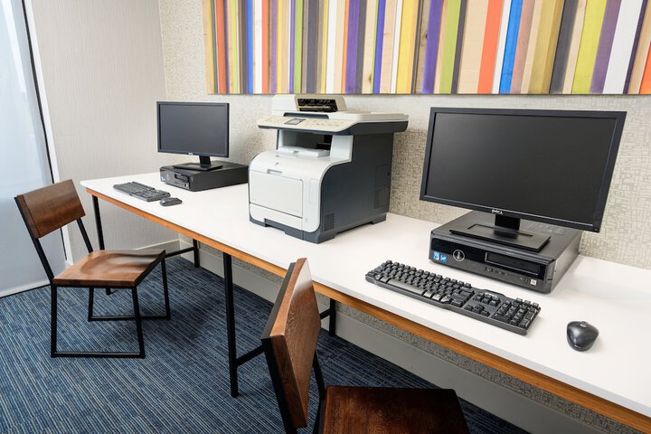 Holiday Inn Express Hotel & Suites Tullahoma by IHG