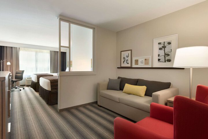 Room 11 of 20