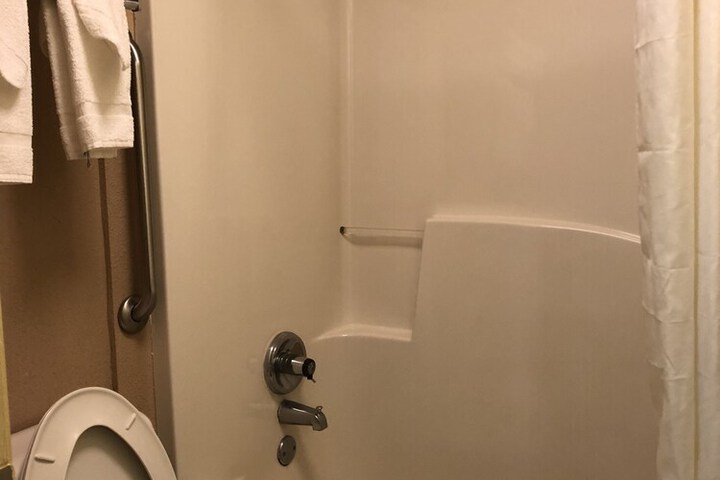 Room 16 of 47