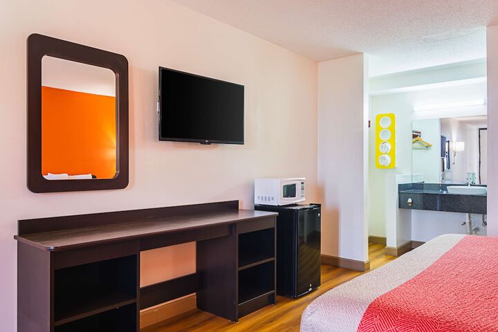 Room 15 of 30