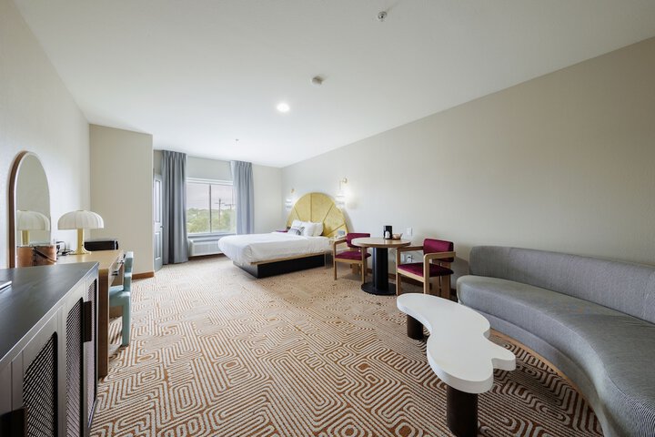 Room 38 of 43