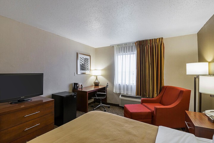Room 44 of 68
