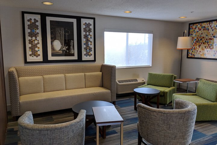 Holiday Inn Express Mt. Vernon by IHG