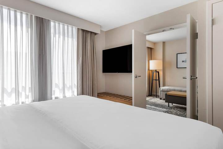Room 31 of 64