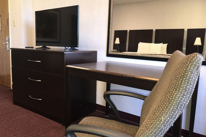 Room 18 of 18