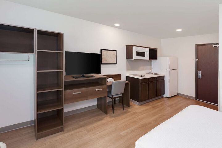 Room 16 of 23