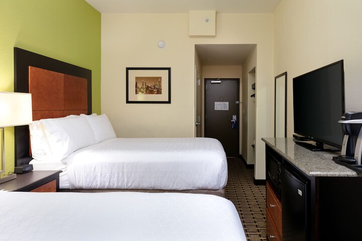 Room 14 of 75