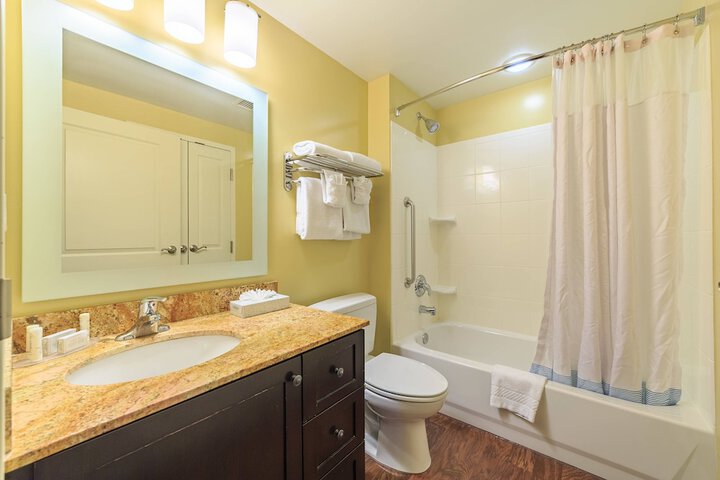 Room 12 of 27