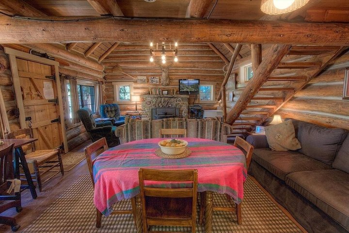 Zephyr Cabin 3 Bedroom Home by RedAwning