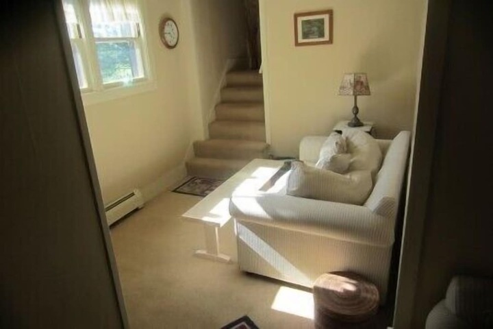 Room 18 of 27