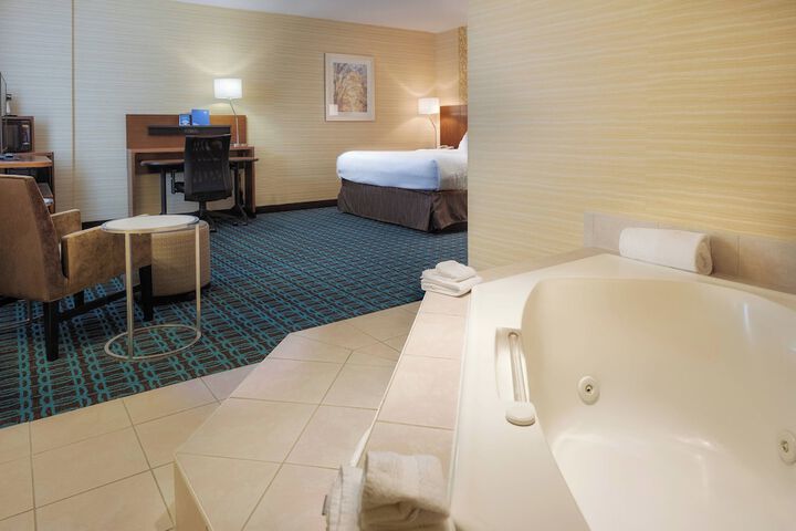 Fairfield Inn & Suites by Marriott Belleville