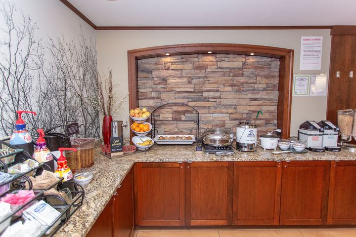 Staybridge Suites Bowling Green by IHG