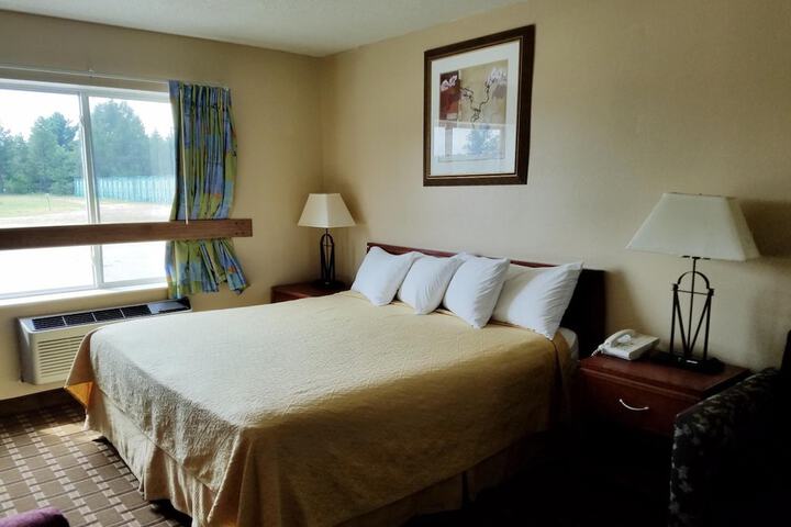 Room 13 of 37
