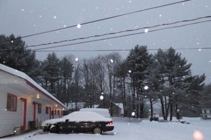 Four Seasons Motel