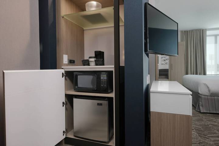 Room 15 of 24