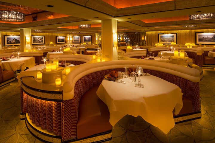 Dining 8 of 21
