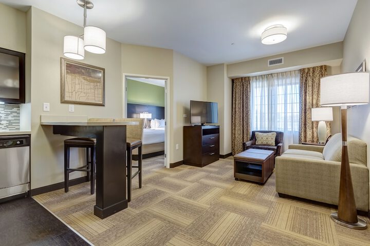 Staybridge Suites St. Louis - Westport by IHG