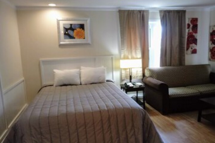 Town Line Motel