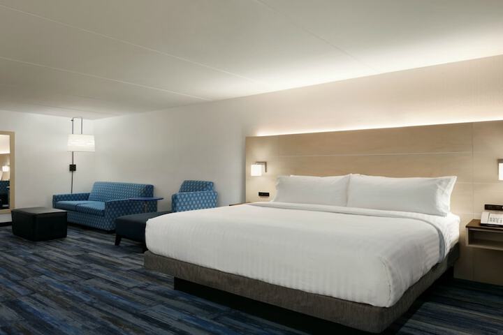 Room 13 of 46