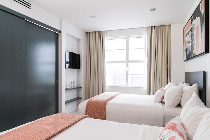 Room 25 of 61
