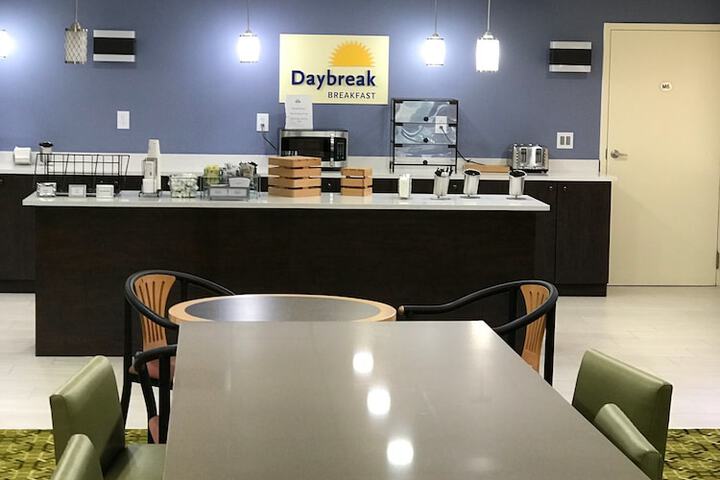 Breakfast/Coffee Service 21 of 29