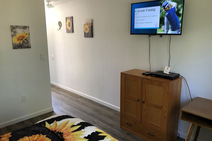 Room 65 of 158