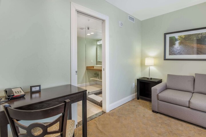 Room 47 of 62