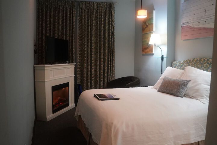 Room 34 of 130