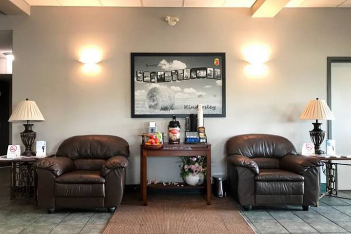 Super 8 by Wyndham Kindersley