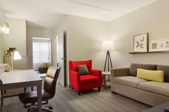 Country Inn & Suites by Radisson Madison Southwest, WI
