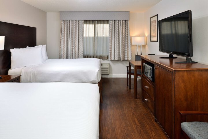 Room 43 of 46