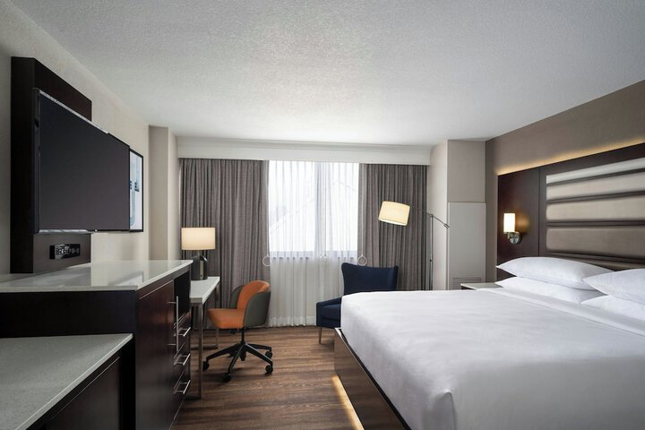 Room 15 of 37