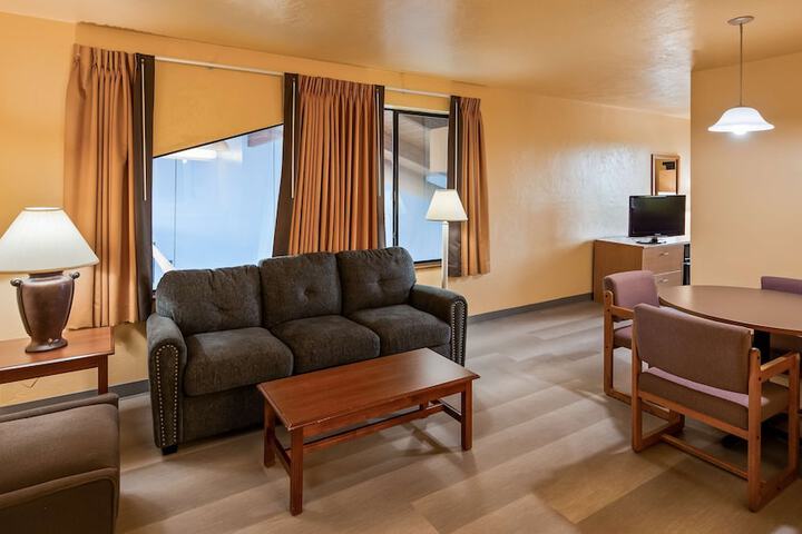 Room 14 of 35
